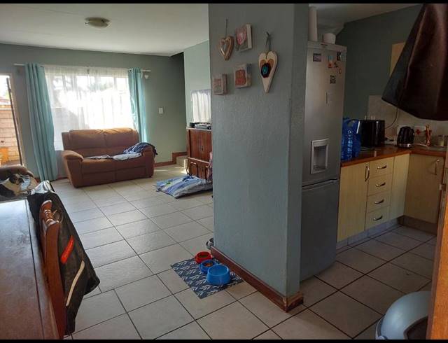 2 BEDROOM TOWNHOUSE FOR SALE IN ANNLIN